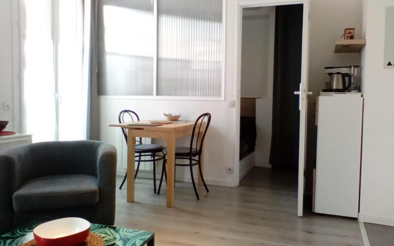 Les Bonbonieres D'Andrea Gavinies Pellegrin Apartment บอร์โด ภายนอก รูปภาพ